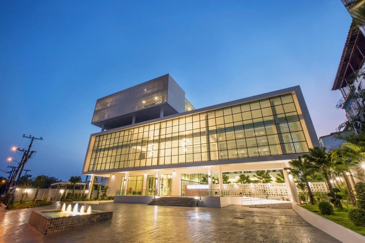 Paragon Grand Resort Джомтьен Экстерьер фото
